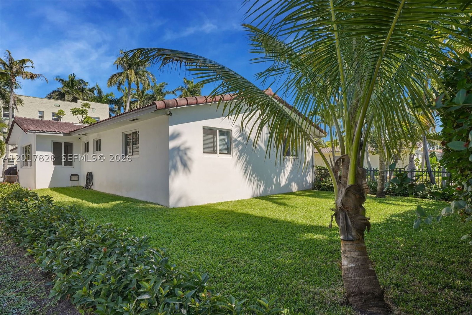 Real estate property located at 1301 Hollywood Blvd, Broward, Hollywood Lakes Section, Hollywood, FL