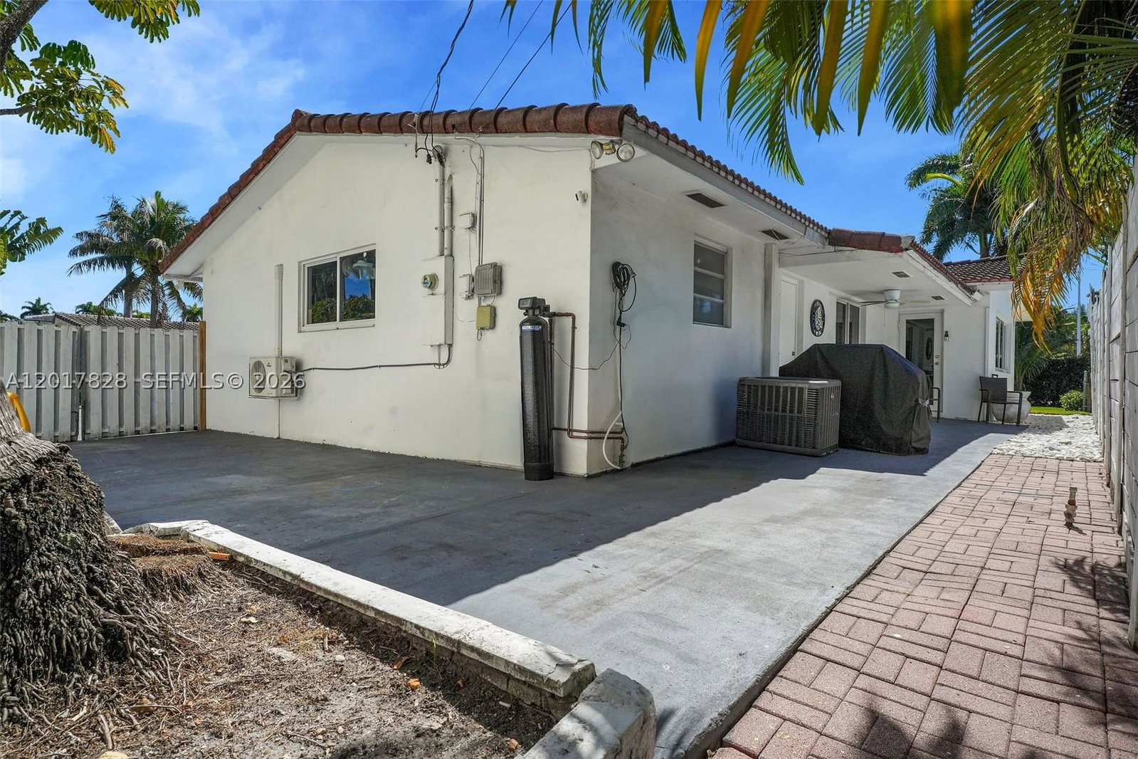 Real estate property located at 1301 Hollywood Blvd, Broward, Hollywood Lakes Section, Hollywood, FL