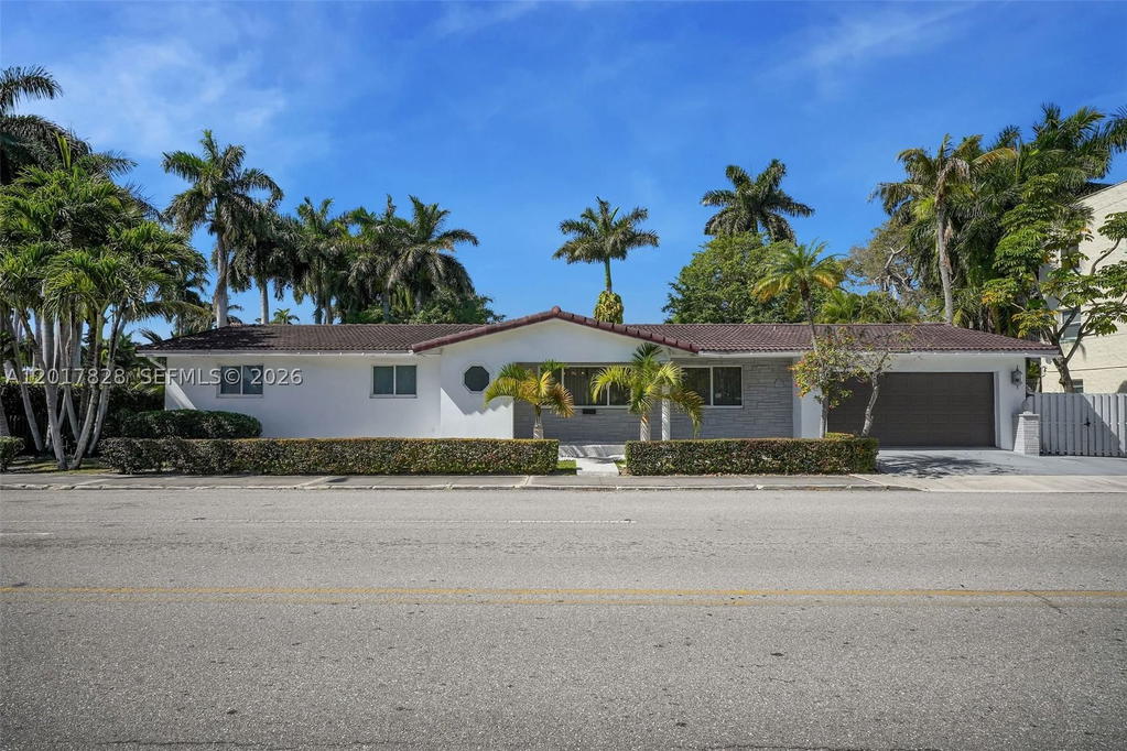 Real estate property located at 1301 Hollywood Blvd, Broward, Hollywood Lakes Section, Hollywood, FL