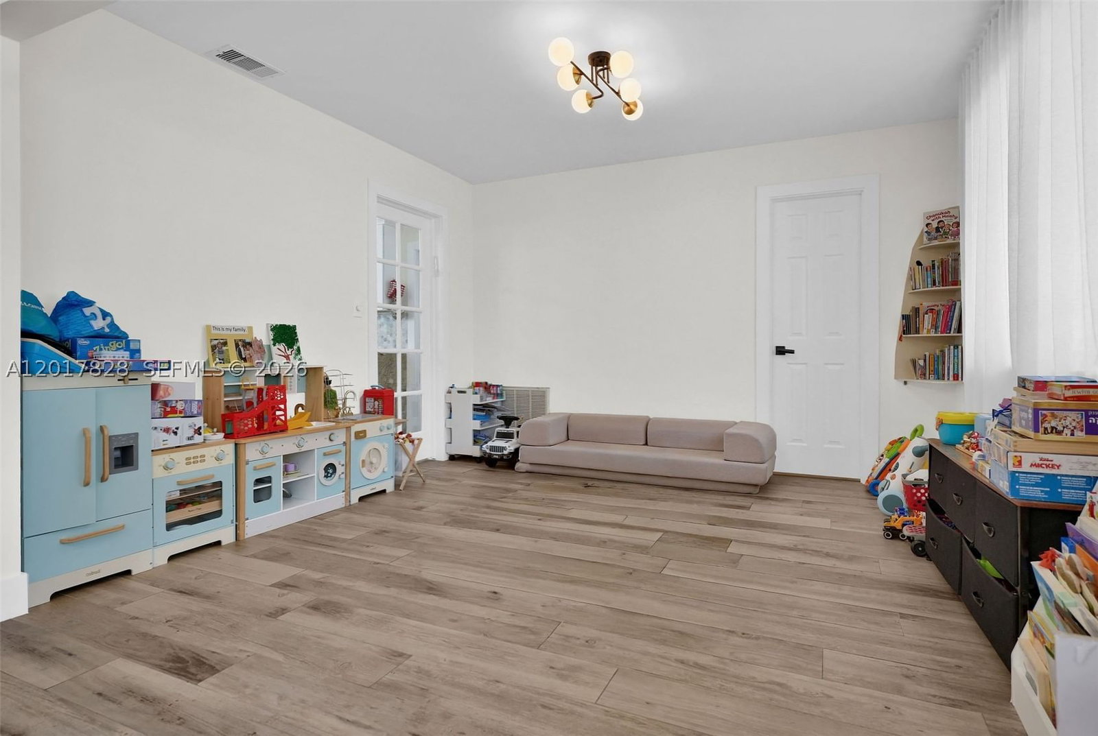 Real estate property located at 1301 Hollywood Blvd, Broward, Hollywood Lakes Section, Hollywood, FL