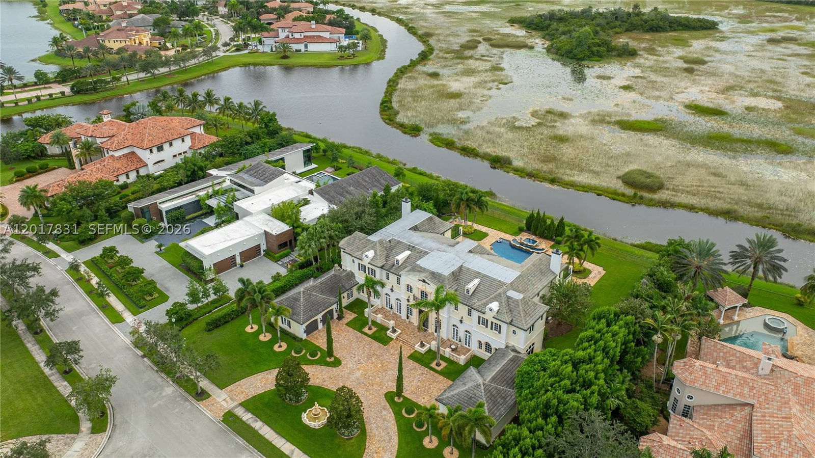 Real estate property located at 2951 Lake Ridge Ln, Broward, Estates Of Swan Lake, Weston, FL