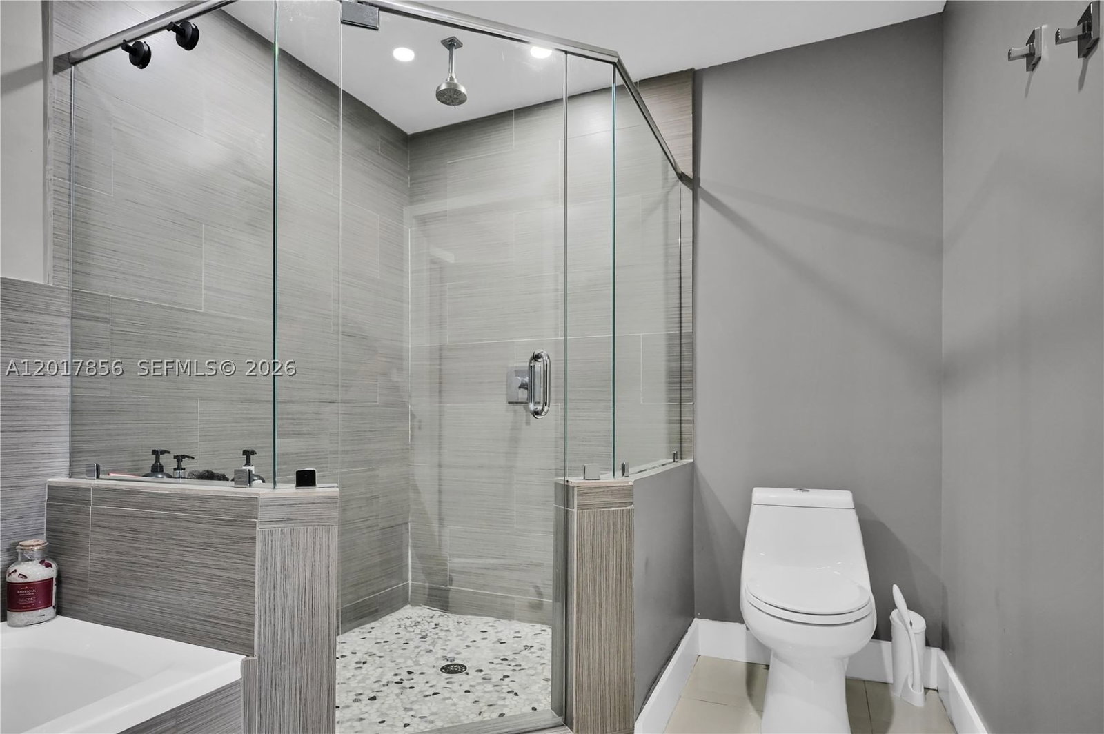 Real estate property located at 5241 104th Ave, Miami-dade, Heftler Homes Sec 3, Miami, FL