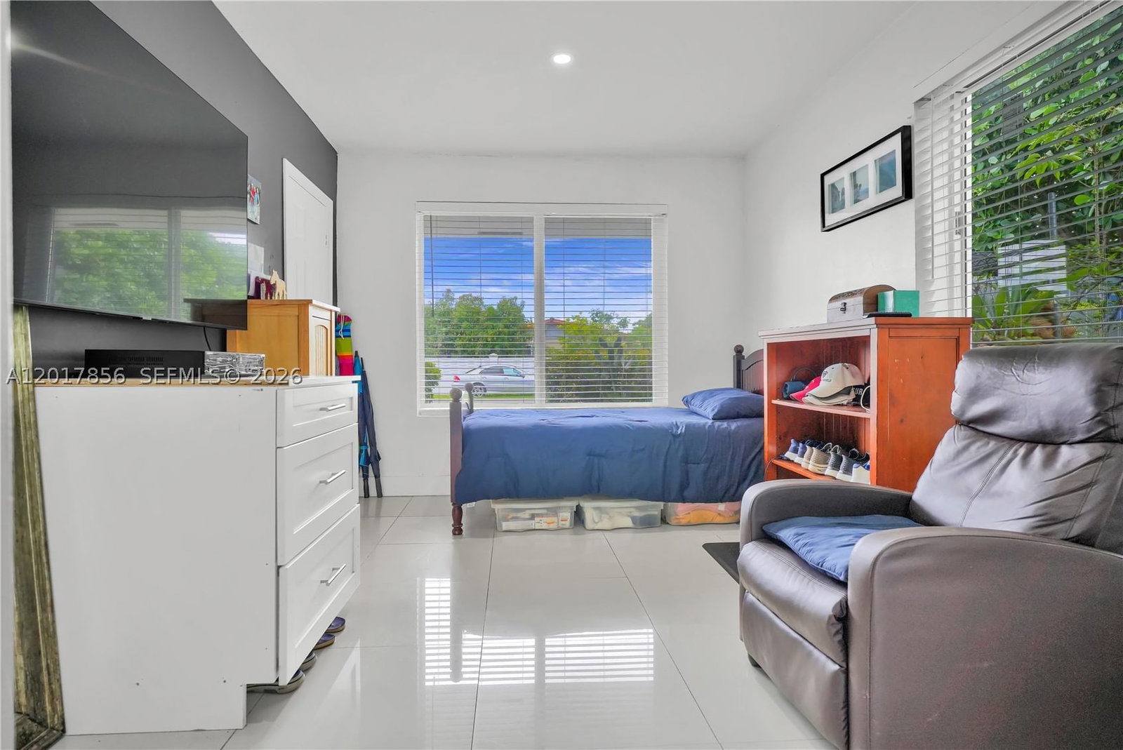 Real estate property located at 5241 104th Ave, Miami-dade, Heftler Homes Sec 3, Miami, FL