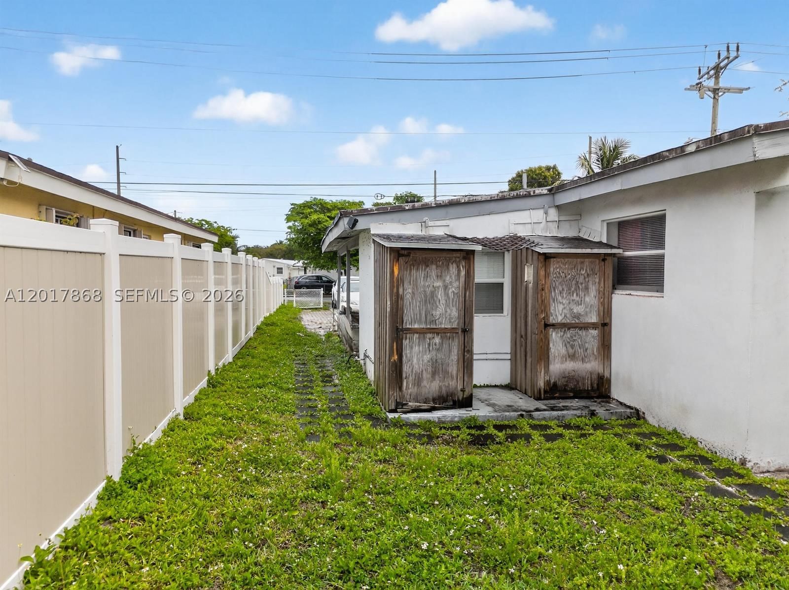 Real estate property located at 726 Phippen Waiters Rd, Broward, College Tract, Dania Beach, FL