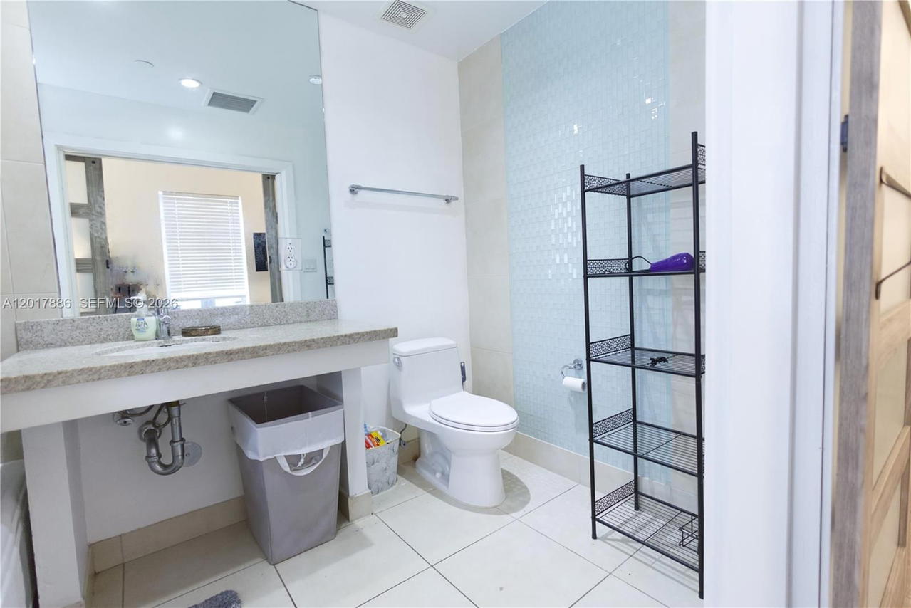 Real estate property located at 1036 Ocean Dr B308, Miami-dade, The Strand On Ocean Drive, Miami Beach, FL