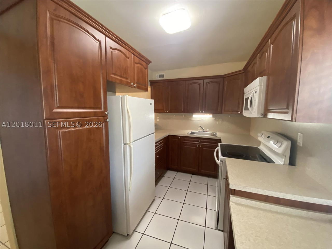 Real estate property located at 1560 46th St #117, Miami-dade, Mile Apts Condo, Hialeah, FL