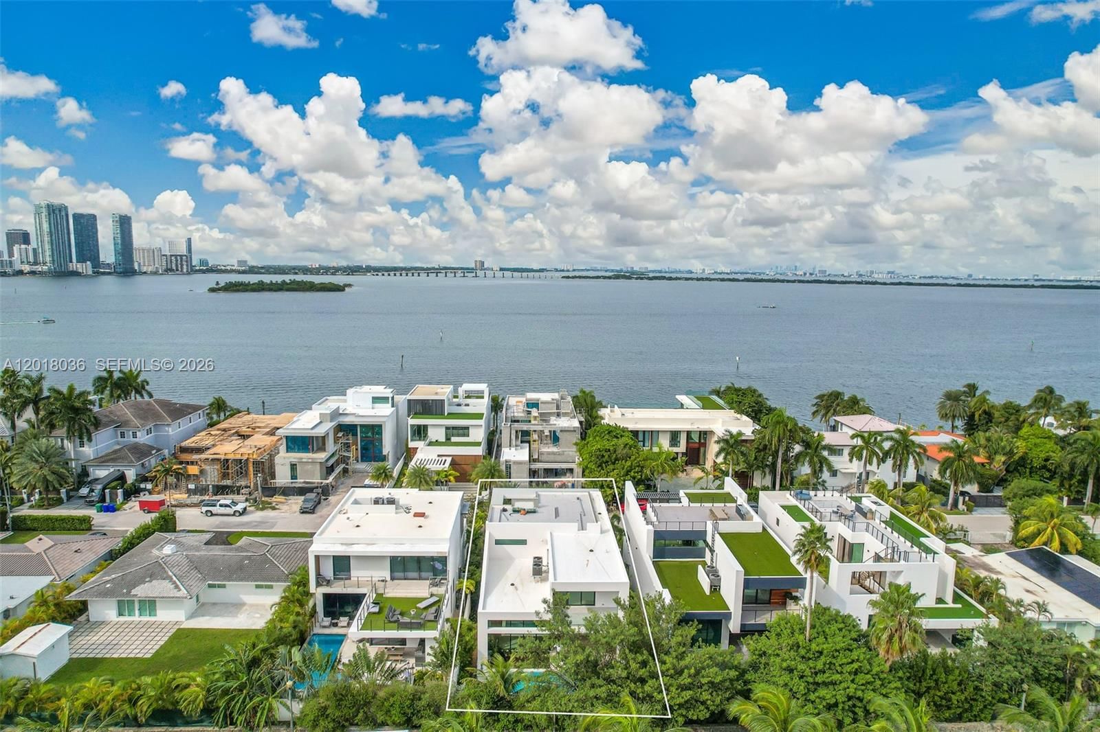 Real estate property located at 1092 Venetian Dr, Miami-dade, Biscayne Island Resub, Miami, FL