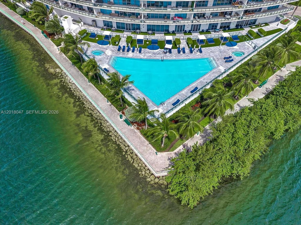 Real estate property located at 3300 188th St #217, Miami-dade, Echo Condo, Aventura, FL