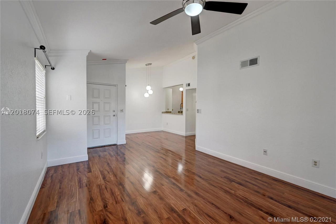 Real estate property located at 2850 Oakland Forest Dr #202, Broward, Lakeview Club Condo, Oakland Park, FL