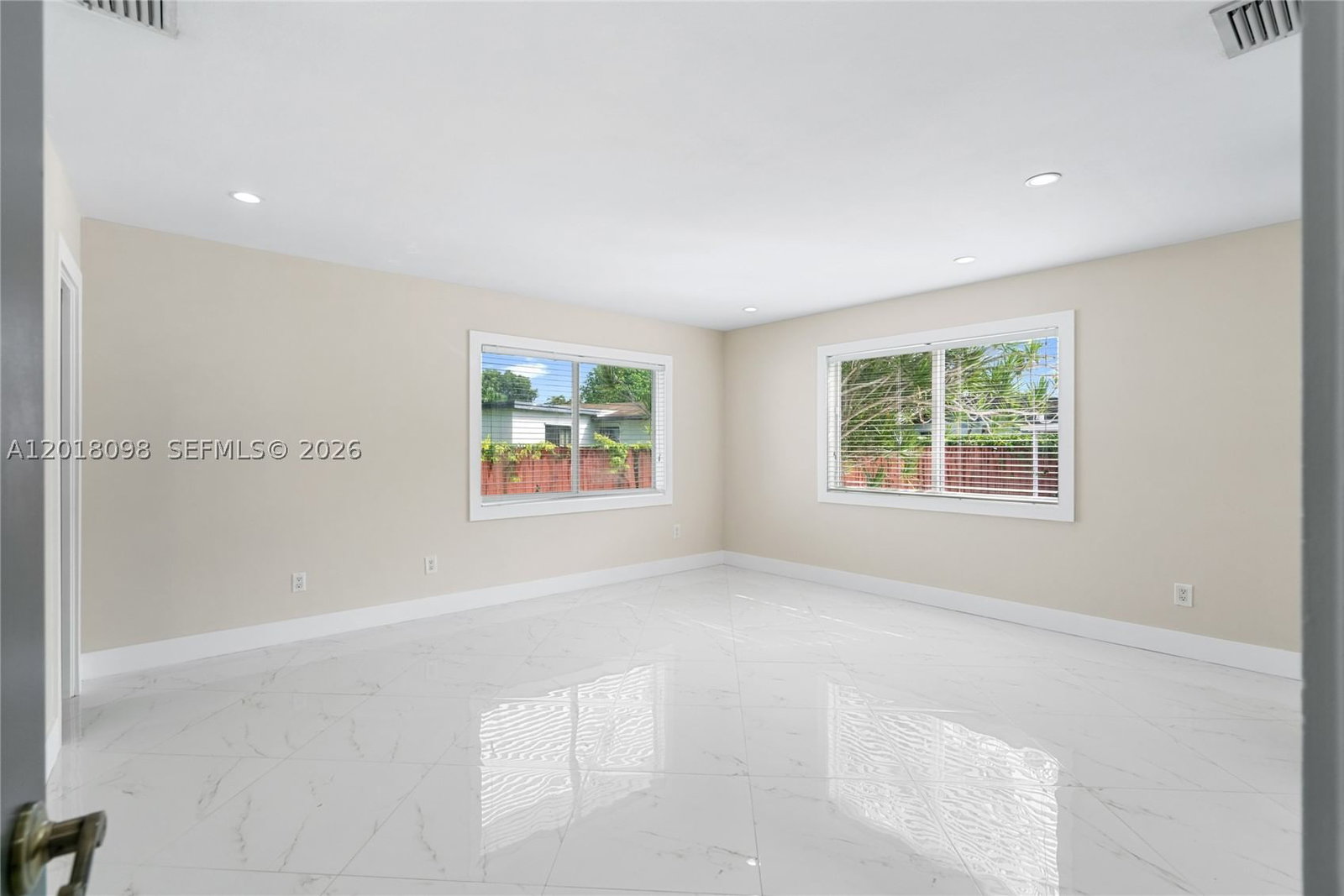 Real estate property located at 13611 77th St, Miami-dade, Winston Park Unit 5, Miami, FL