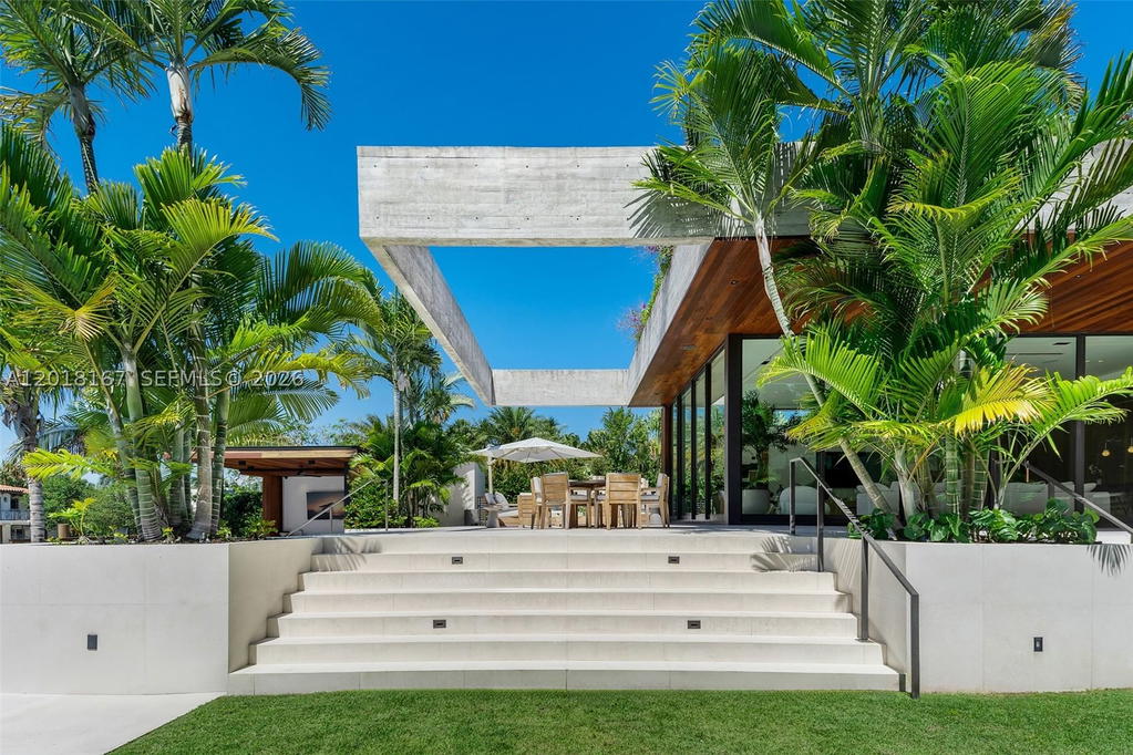 Real estate property located at 1420 23rd St, Miami-dade, Sunset Islands-island No 3, Miami Beach, FL