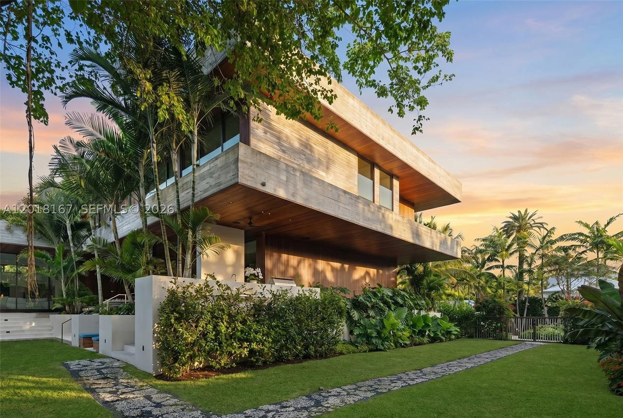 Real estate property located at 1420 23rd St, Miami-dade, Sunset Islands-island No 3, Miami Beach, FL