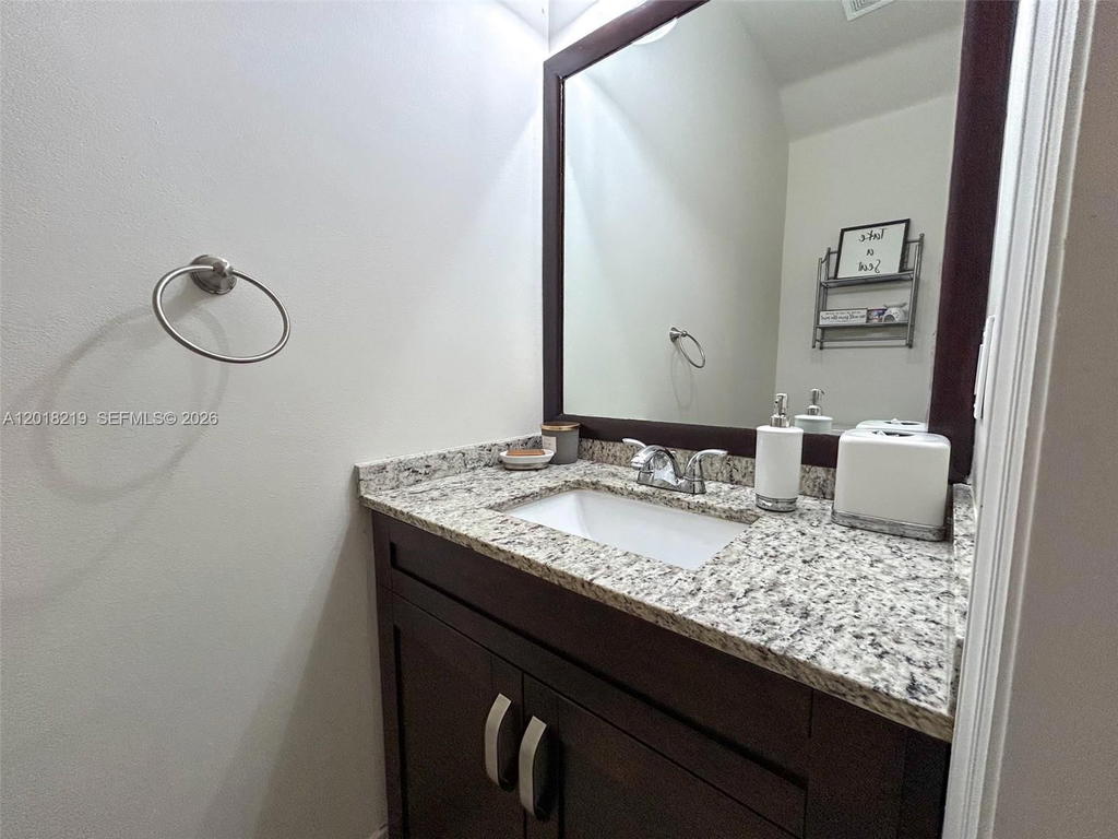 Real estate property located at 2042 Madeira Dr, Broward, Sectors 3 & 4 Boundary Pl, Weston, FL