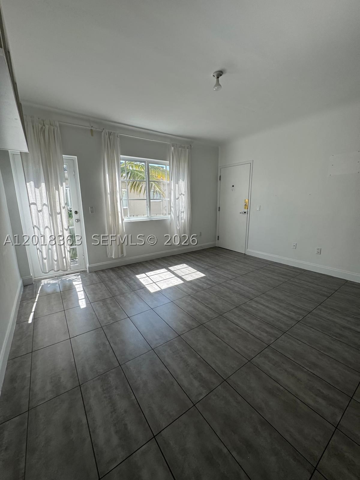 Real estate property located at 1508 Meridian Ave, Miami-dade, The Castle Meridian Condo, Miami Beach, FL