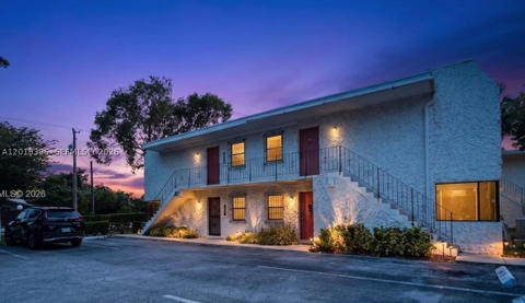 Real estate property located at 8701 141st St B4, Miami-dade, Casa Granada Condo, Palmetto Bay, FL
