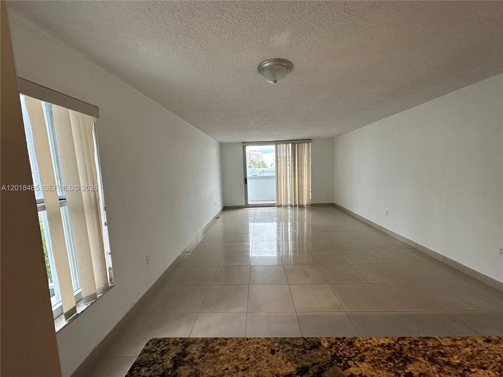 Real estate property located at 7118 Bonita Dr #305, Miami-dade, Fountain Towers Condo, Miami Beach, FL