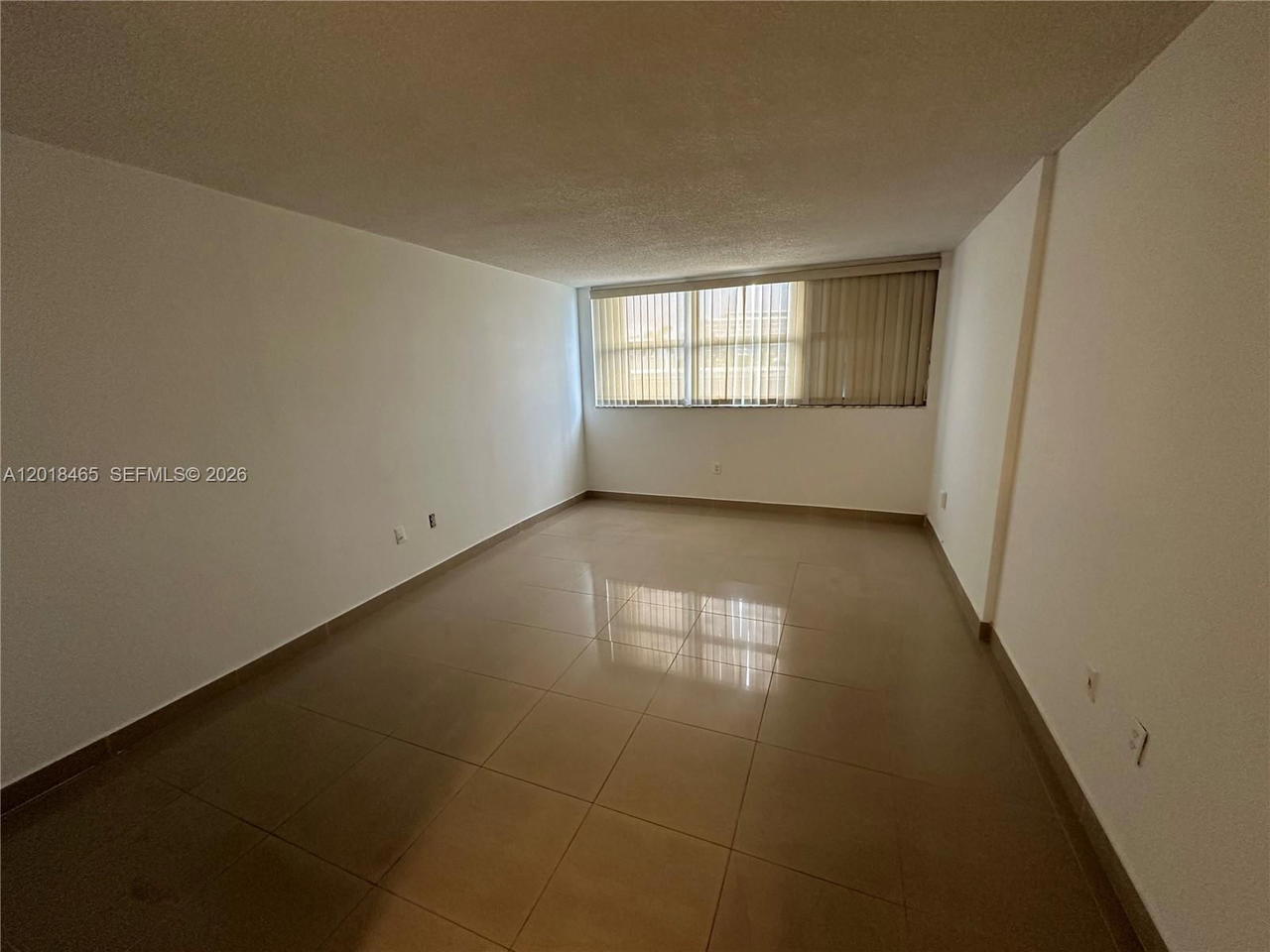 Real estate property located at 7118 Bonita Dr #305, Miami-dade, Fountain Towers Condo, Miami Beach, FL