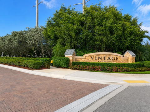 Real estate property located at 6950 106th Ave, Miami-dade, Vintage Estates, Doral, FL