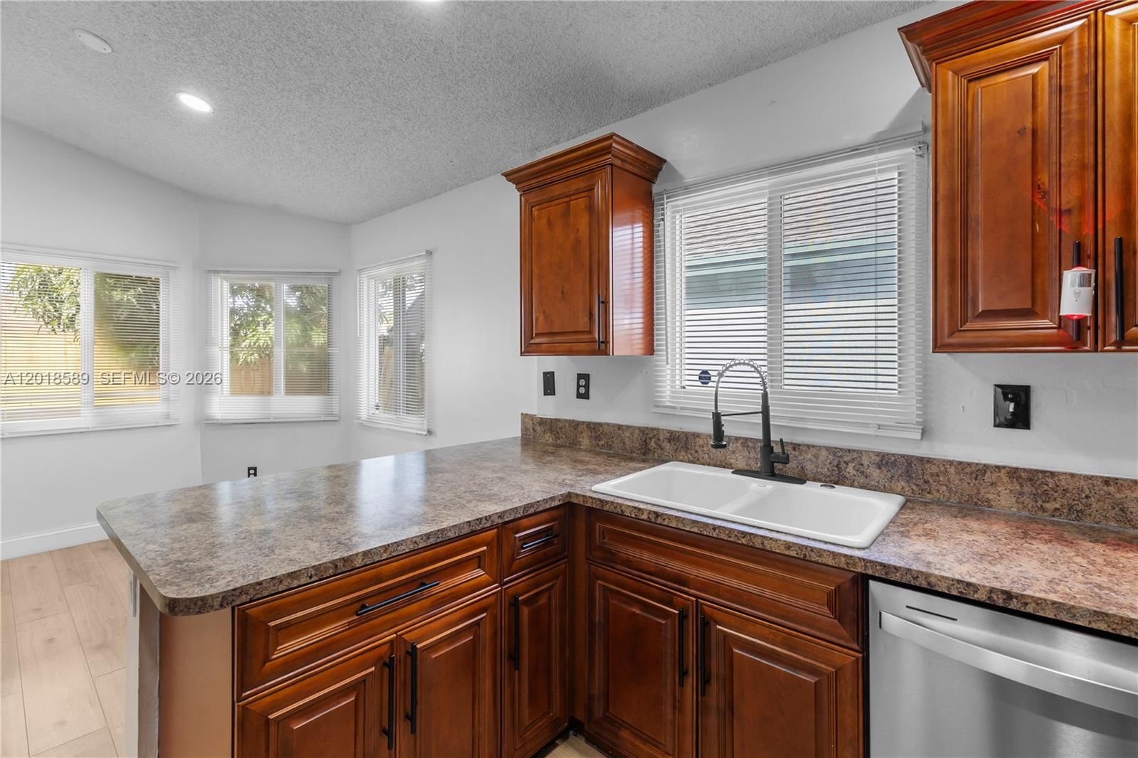Real estate property located at 1035 Jasmine Ln, Broward, North Lauderdale Division, North Lauderdale, FL