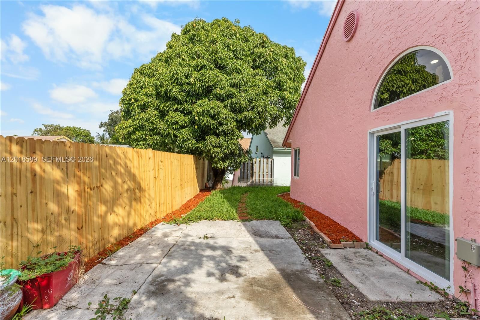 Real estate property located at 1035 Jasmine Ln, Broward, North Lauderdale Division, North Lauderdale, FL