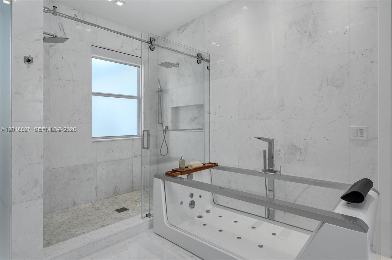 Real estate property located at 229 Golden Beach Dr, Miami-dade, Golden Beach Sec D, Golden Beach, FL