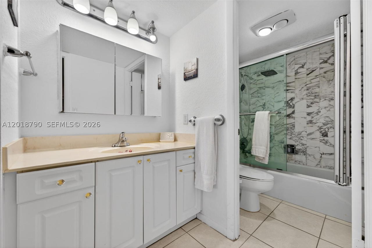 Real estate property located at 10777 Sample Rd #209, Broward, Country Club Tower Of Cor, Coral Springs, FL