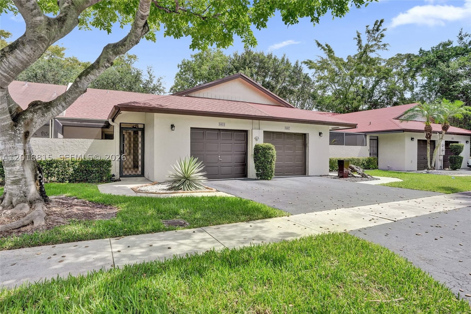 Real estate property located at 9011 61st St, Broward, Landings On Cypress Green, Tamarac, FL