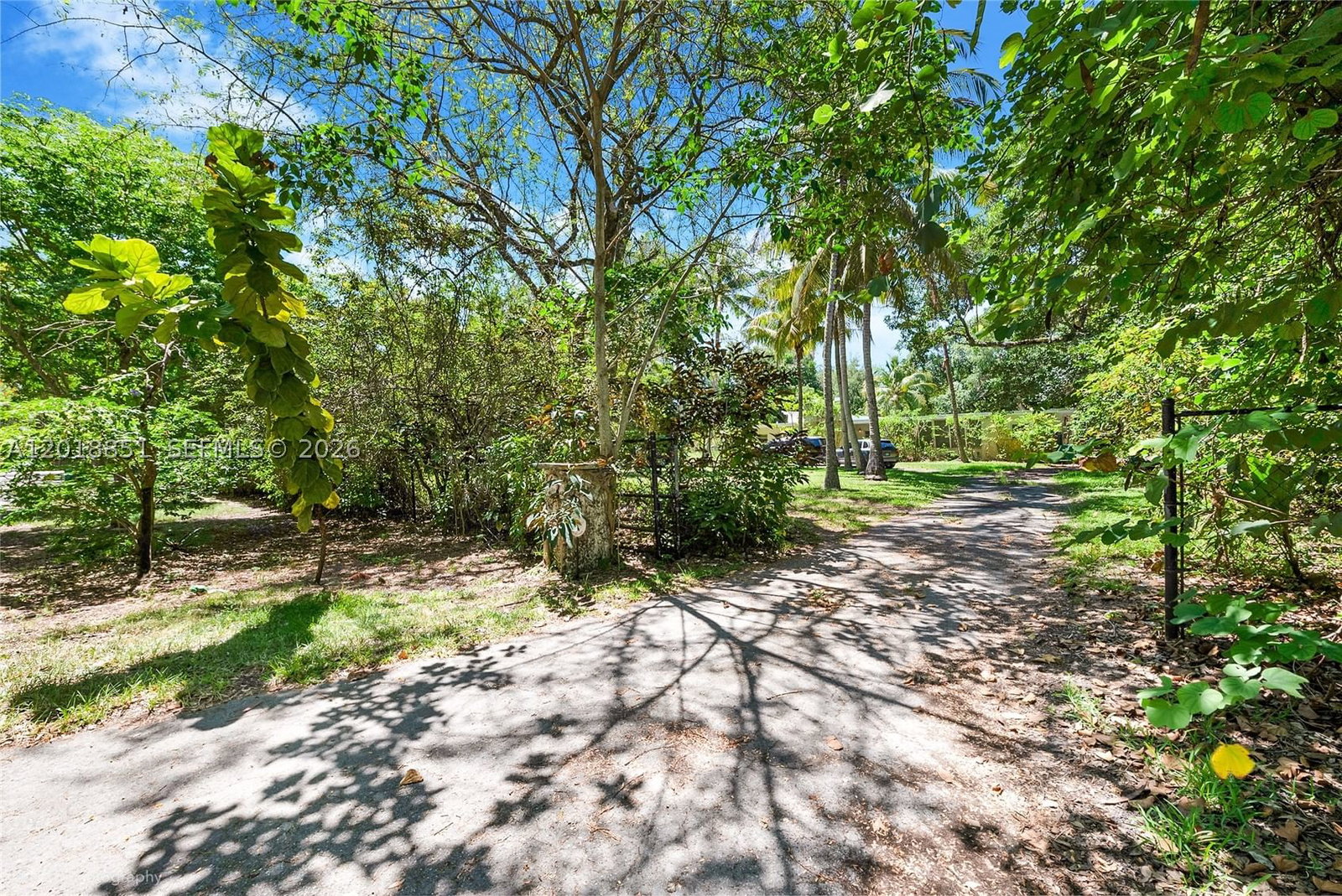 Real estate property located at 7480 122nd St, Miami-dade, Holiday Ests, Pinecrest, FL
