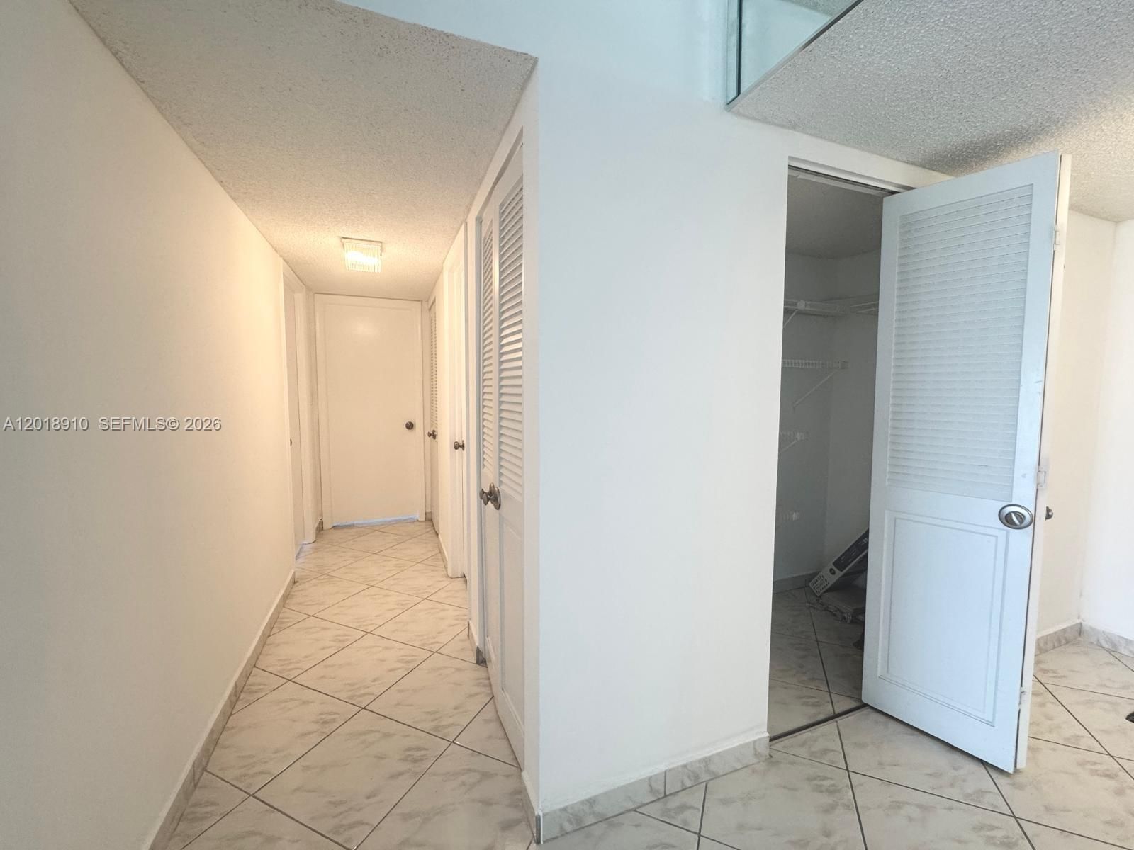 Real estate property located at 3800 Ocean Dr #1114, Broward, Hallmark Of Hollywood Con, Hollywood, FL