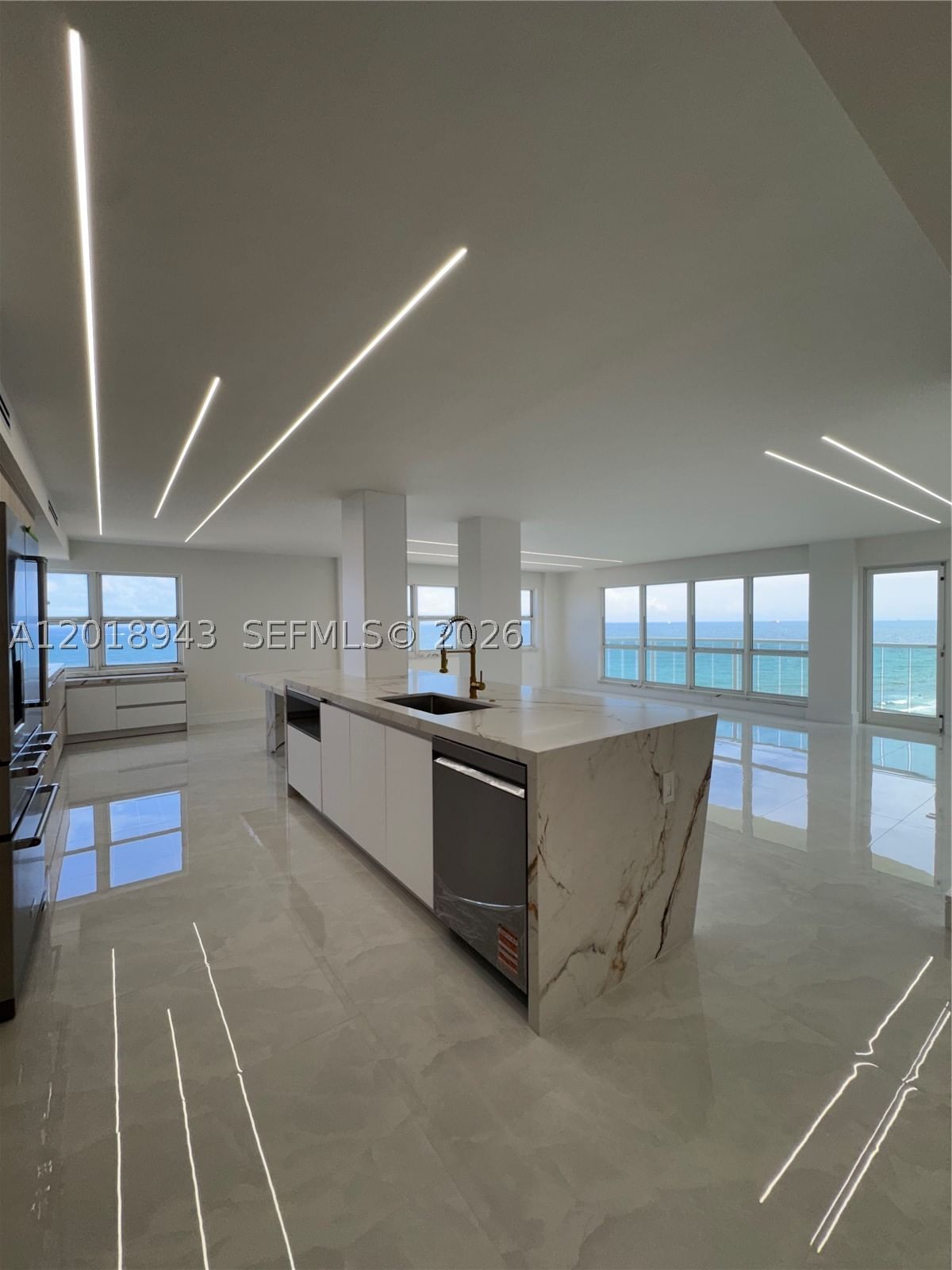 Real estate property located at 3400 Galt Ocean Dr #702S, Broward, Southpoint Condo, Fort Lauderdale, FL