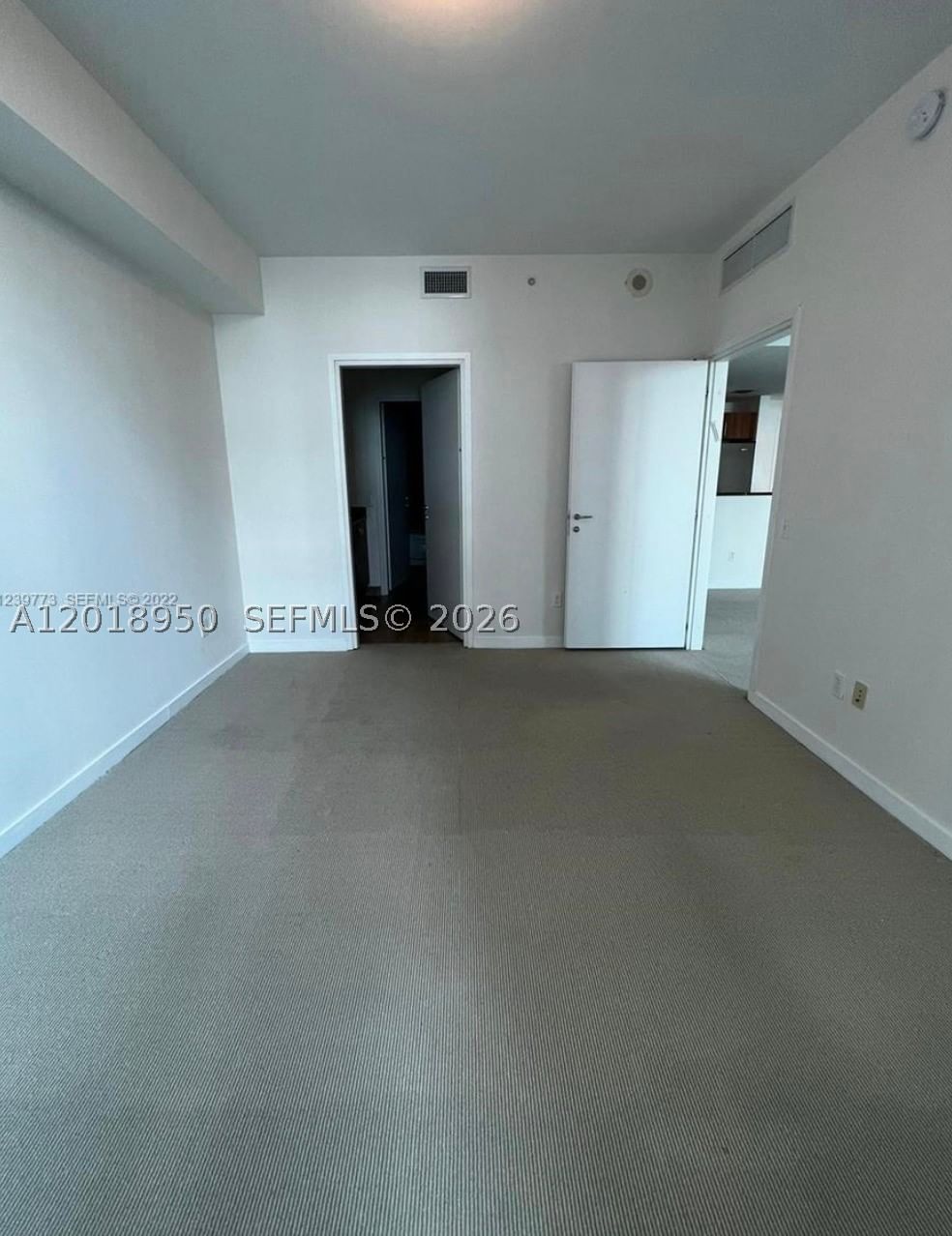 Real estate property located at 300 Biscayne Blvd T-1606, Miami-dade, Met 1 Condo, Miami, FL