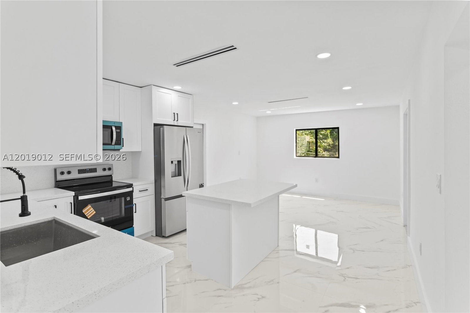 Real estate property located at 12035 214th Ter, Miami-dade, Dixie Pines 2nd Rev, Miami, FL