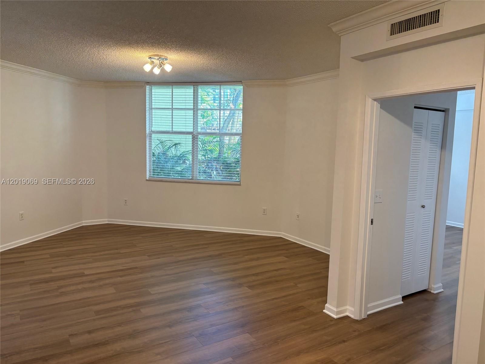 Real estate property located at 1900 Van Buren St #113B, Broward, Regent Park Condo, Hollywood, FL