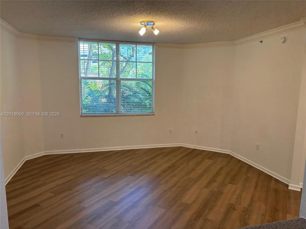 Real estate property located at 1900 Van Buren St #113B, Broward, Regent Park Condo, Hollywood, FL