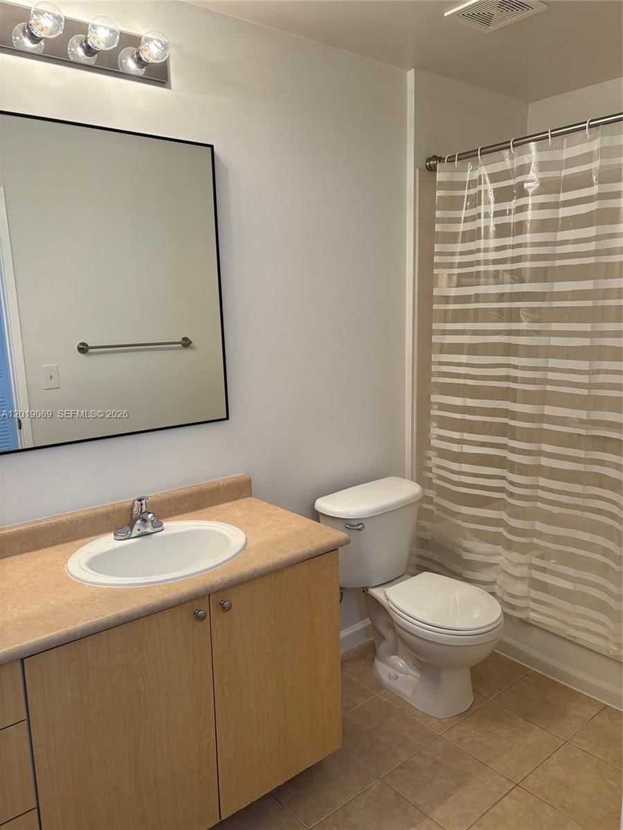Real estate property located at 1900 Van Buren St #113B, Broward, Regent Park Condo, Hollywood, FL