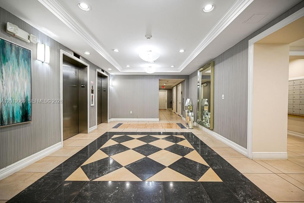Real estate property located at 1900 Van Buren St #113B, Broward, Regent Park Condo, Hollywood, FL