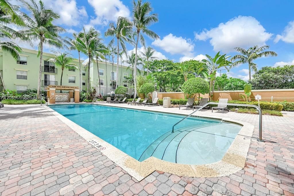 Real estate property located at 1900 Van Buren St #113B, Broward, Regent Park Condo, Hollywood, FL