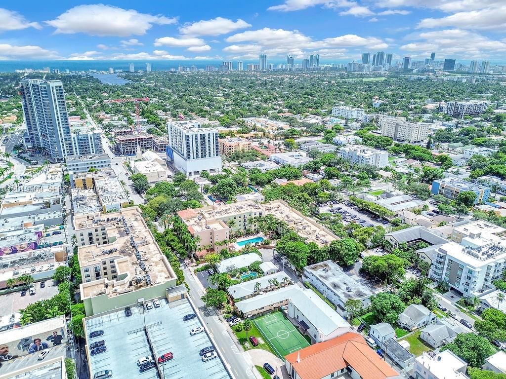 Real estate property located at 1900 Van Buren St #113B, Broward, Regent Park Condo, Hollywood, FL