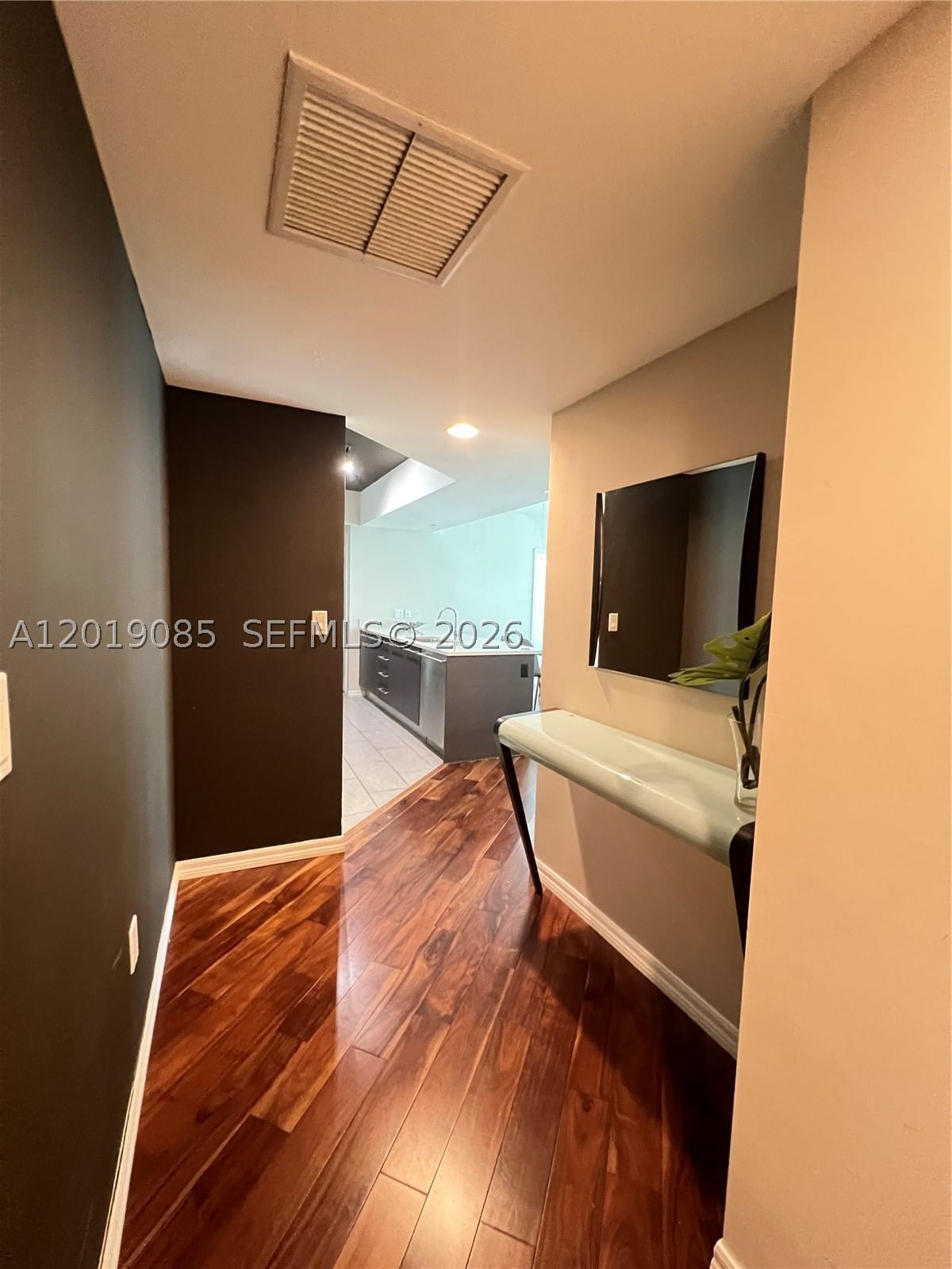 Real estate property located at 55 6th St #3305, Miami-dade, 500 Brickell West Condo, Miami, FL
