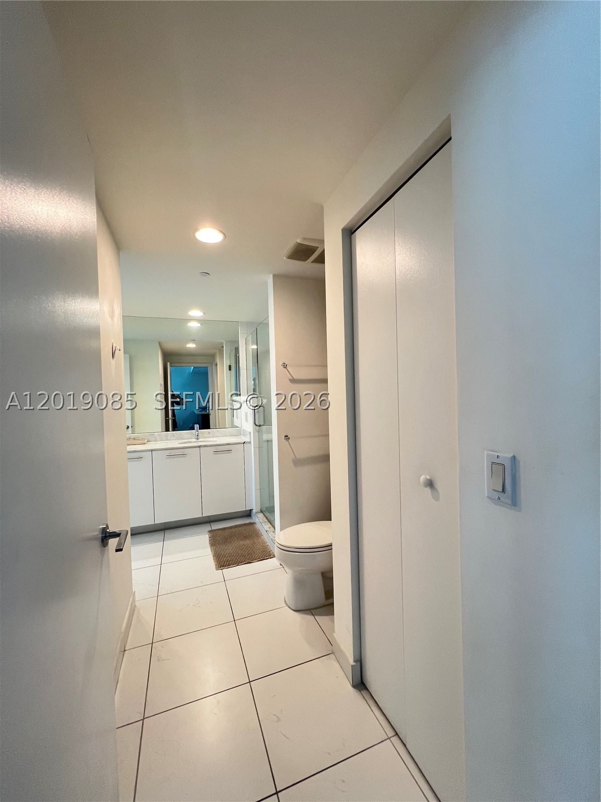 Real estate property located at 55 6th St #3305, Miami-dade, 500 Brickell West Condo, Miami, FL