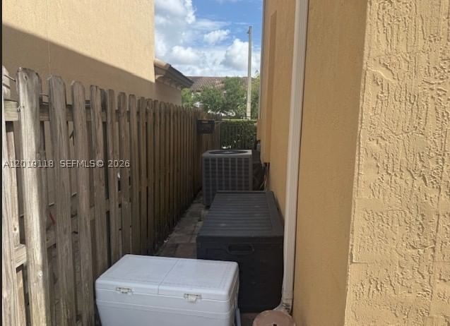 Real estate property located at 16564 43rd St, Miami-dade, Interlaken, Unincorporated Dade, FL