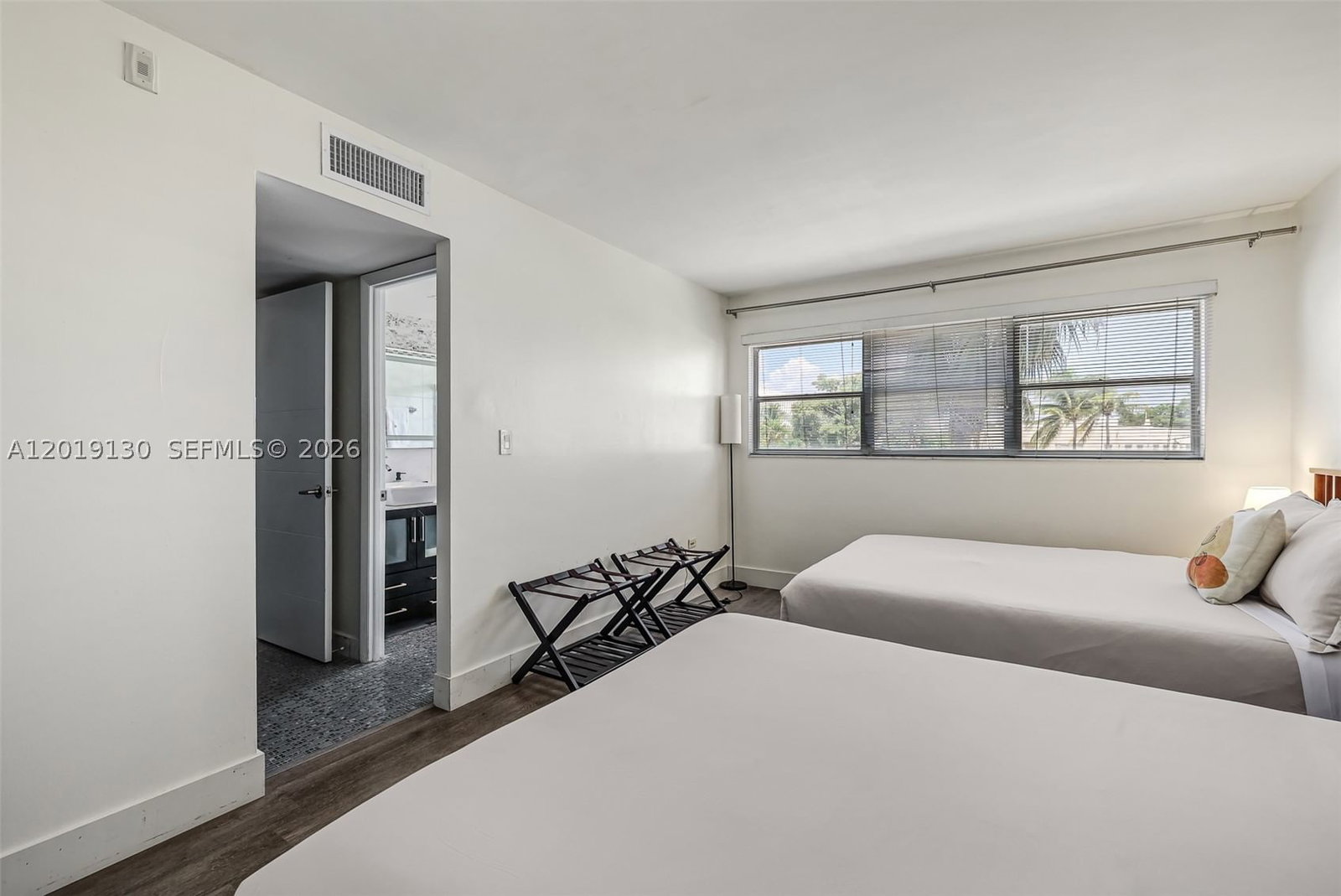 Real estate property located at 1881 Washington Ave #4B, Miami-dade, Octagon Towers I Condo, Miami Beach, FL