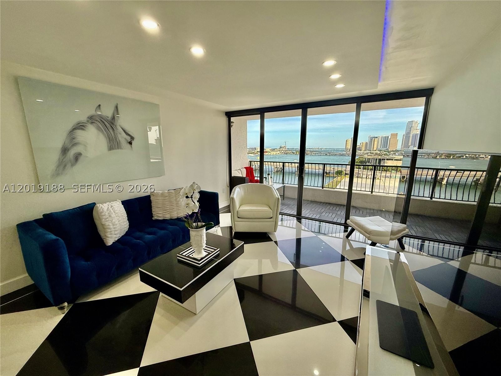 Real estate property located at 555 15th St #15H, Miami-dade, Venetia Condo, Miami, FL