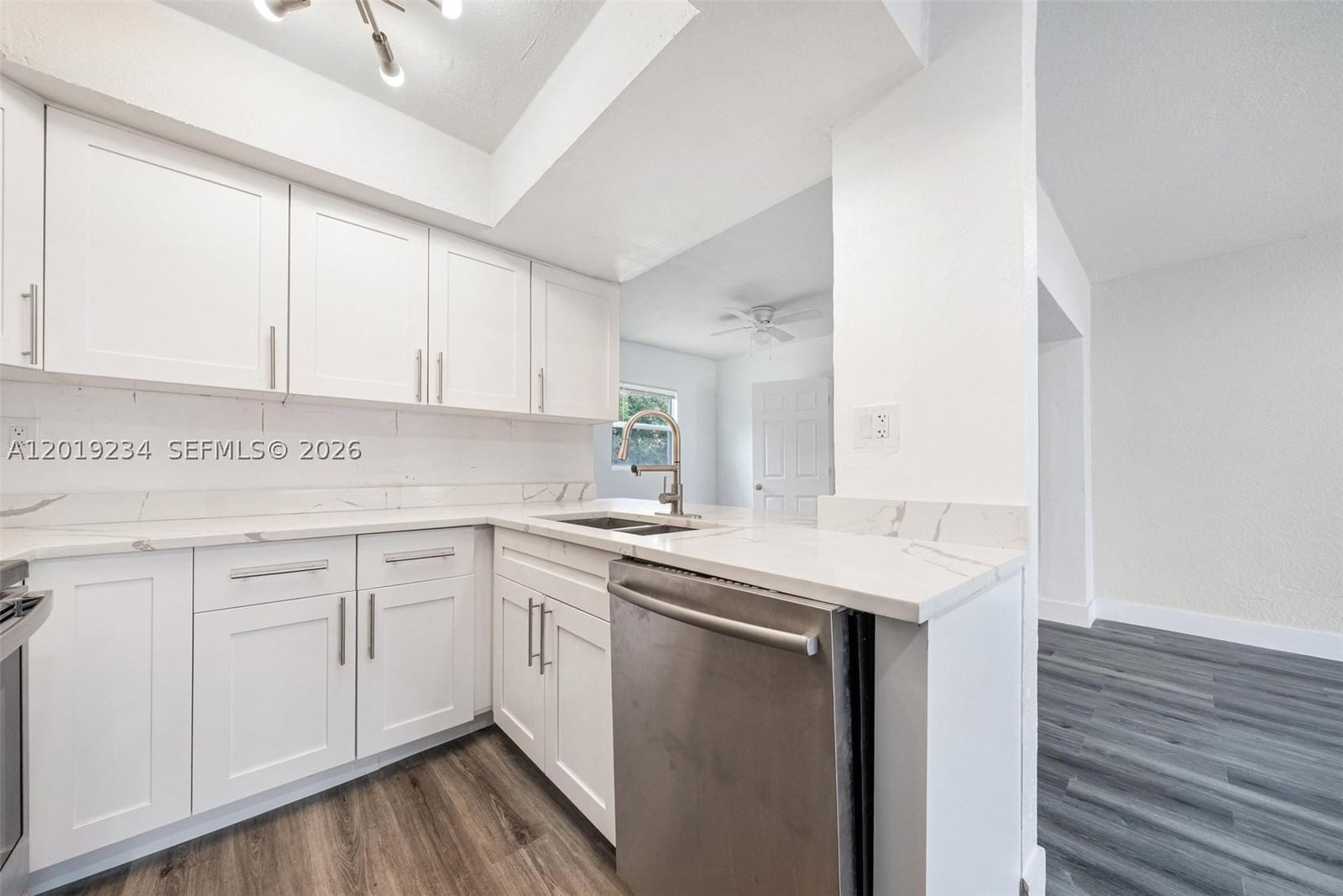 Real estate property located at 3337 23rd CT, Broward, Aqua Isles, Lauderdale Lakes, FL