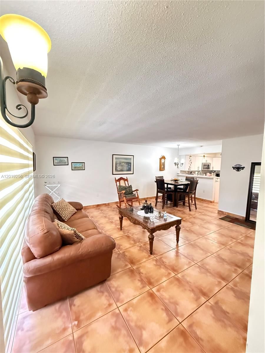Real estate property located at 8480 156th Pl #620, Miami-dade, South Lake Villas Condo, Miami, FL
