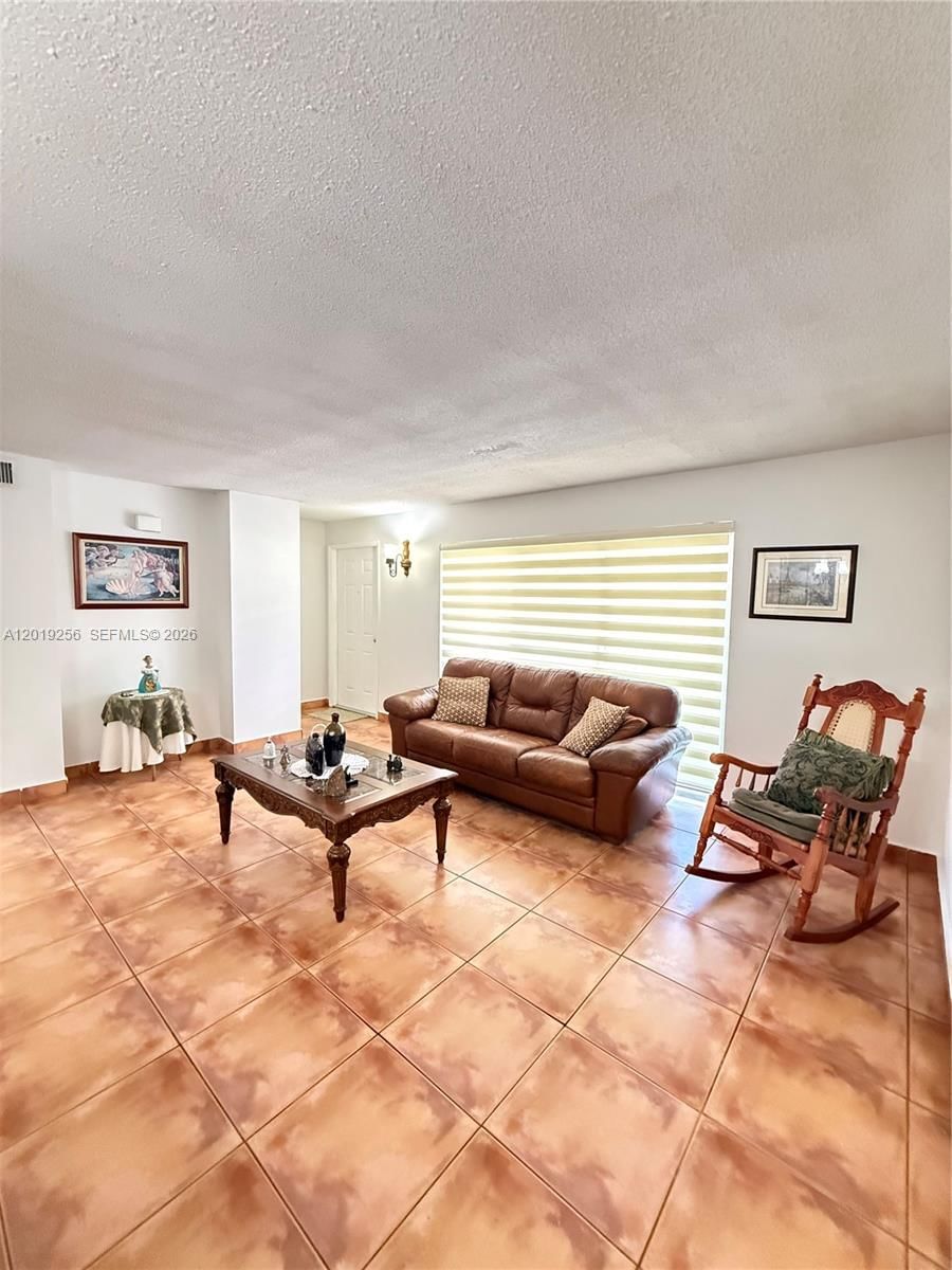 Real estate property located at 8480 156th Pl #620, Miami-dade, South Lake Villas Condo, Miami, FL