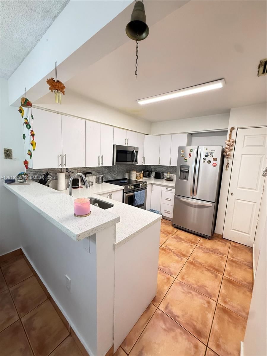 Real estate property located at 8480 156th Pl #620, Miami-dade, South Lake Villas Condo, Miami, FL