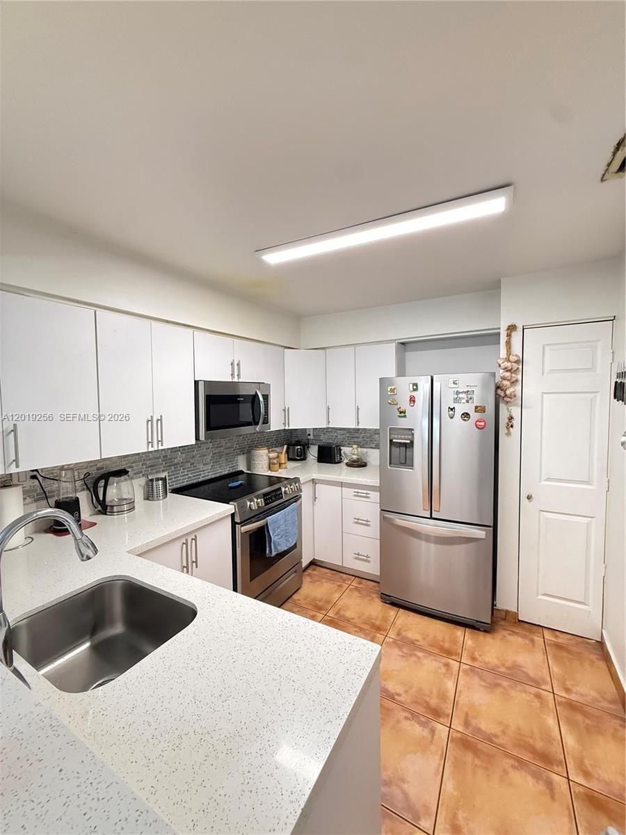 Real estate property located at 8480 156th Pl #620, Miami-dade, South Lake Villas Condo, Miami, FL