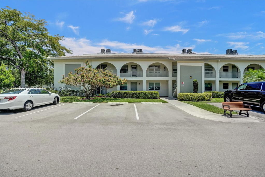Real estate property located at 1108 Bahama Bnd B1, Broward, Bahama Village Condo, Coconut Creek, FL