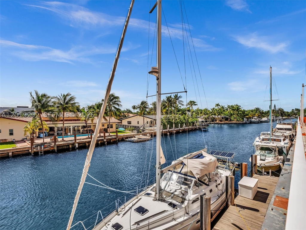 Real estate property located at 2450 135th St #201, Miami-dade, Waterside Towers Condo, North Miami, FL